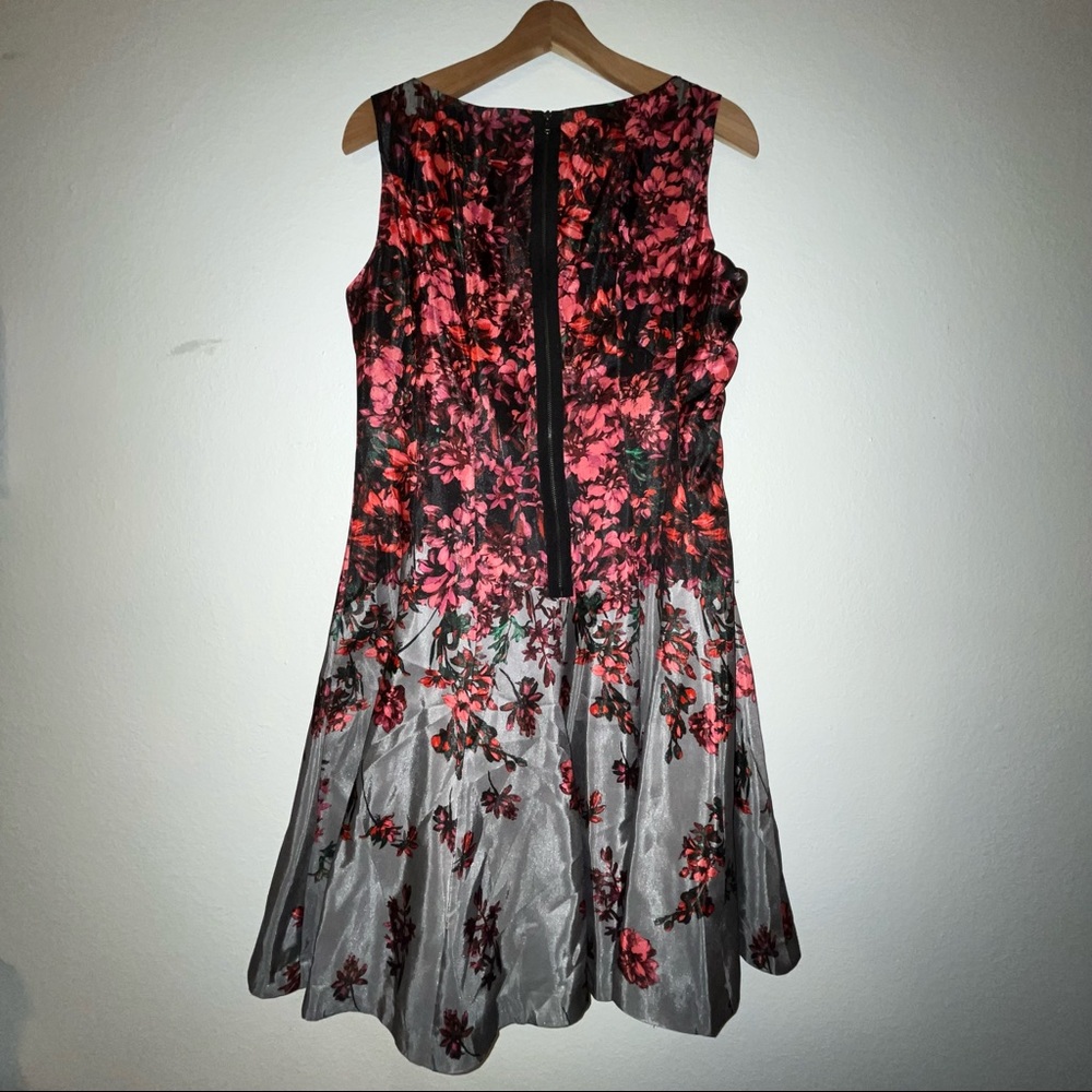 Floral Sleeveless Dress - Pink and Black - Picture 4 of 4